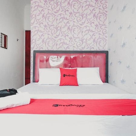 מלון Jodoh  Reddoorz Near Nagoya Hill Batam 4 מראה חיצוני תמונה